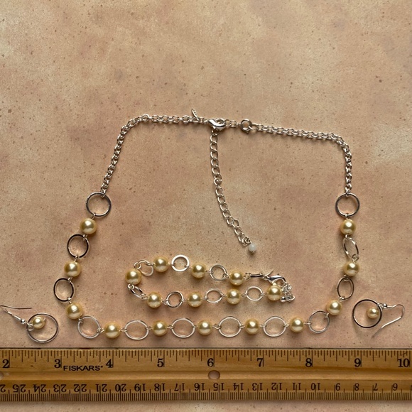 Avon Pearlesque Open Link 3-Piece Set - Picture 8 of 8